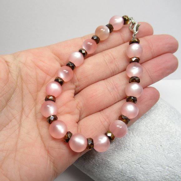 Vintage Lucite and Faceted glass bracelet - Picture 6 of 10